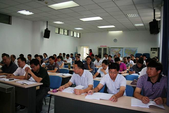 清華大學(xué)經(jīng)營管理人才高級(jí)研修班